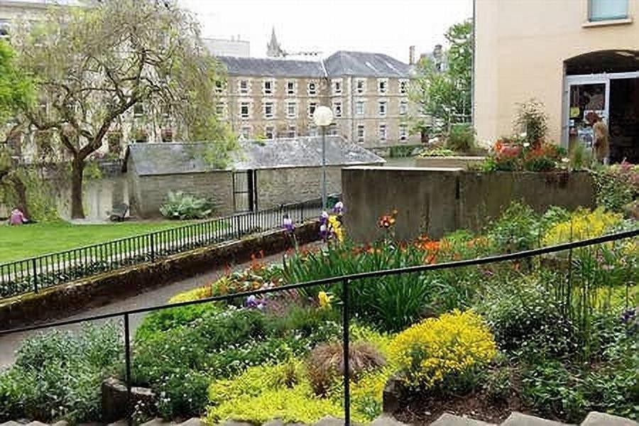 阿朗松Le Pont Neuf 61公寓 外观 照片